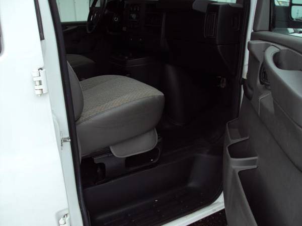2011 Chevrolet Express Passenger QUIGLEY 4X4 12 PASSENGER VAN - cars... for sale in waite park, ND – photo 10