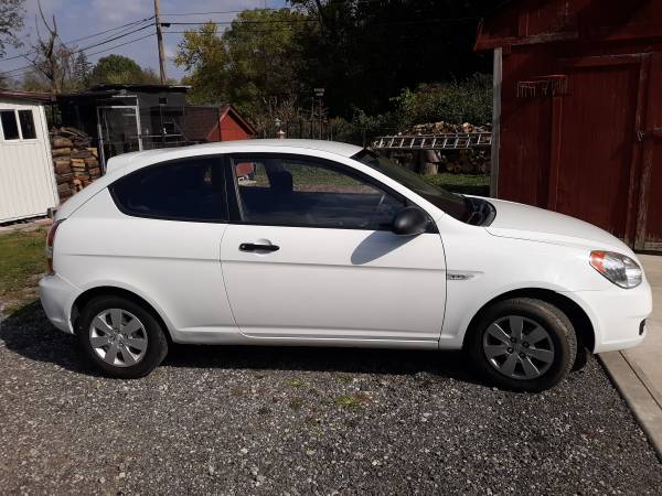 2009 Hyundai Accent for sale in Fort Wayne, IN – photo 2