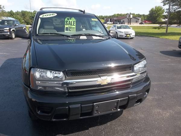 2006 CHEVY TRAILBLAZER LS 4X4 - cars & trucks - by dealer - vehicle... for sale in Tomah, WI – photo 3