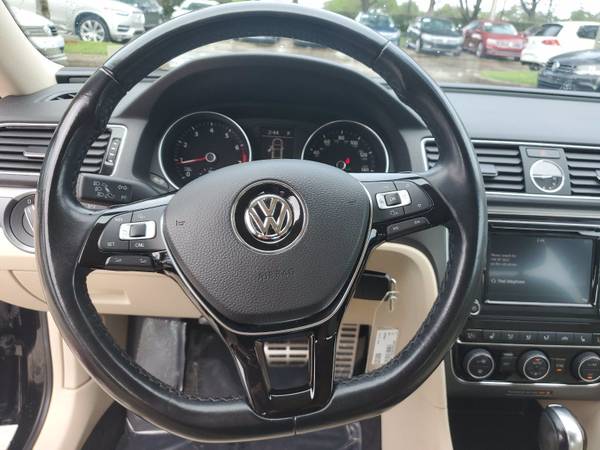2017 *Volkswagen* *Passat* *R-Line w/Comfort Pkg Automa - cars &... for sale in Coconut Creek, FL – photo 17