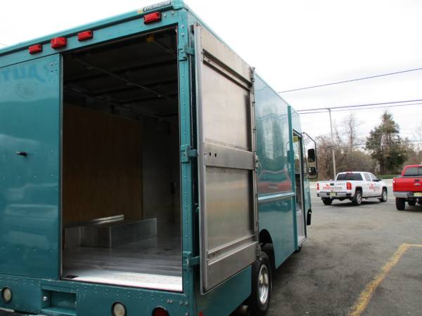 2013 Ford Econoline Commercial Chassis 12 FOOT STEP VAN, E-350 for sale in South Amboy, DE – photo 24