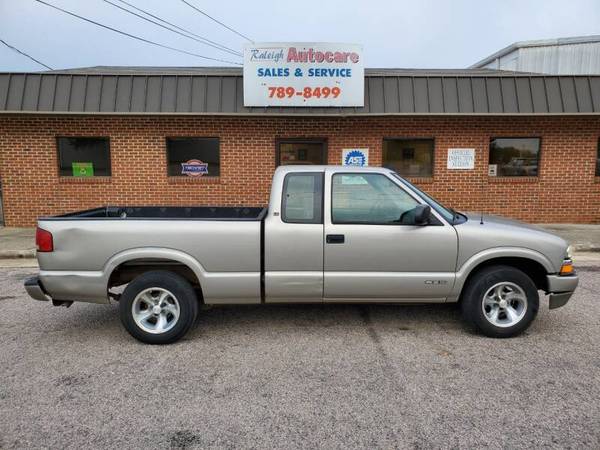 2001 Chevrolet S-10 204,876 Miles Gray - cars & trucks - by dealer -... for sale in Raleigh, NC – photo 2