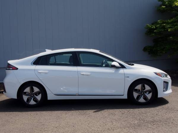 2020 Hyundai IONIQ Hybrid SEL - - by dealer - vehicle for sale in Beaverton, OR – photo 2