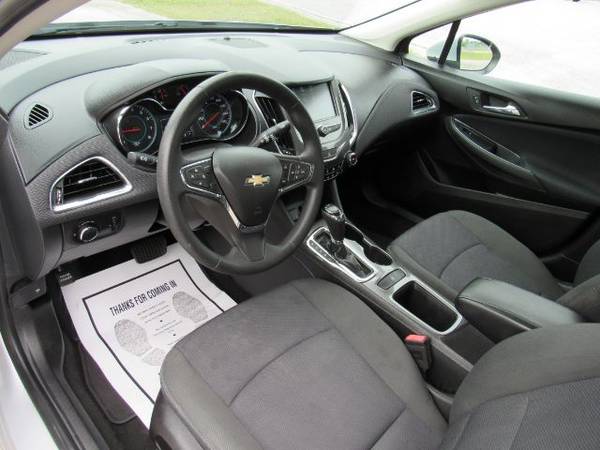 2017 Chevrolet Cruze LT Auto - - by dealer - vehicle for sale in Killeen, TX – photo 10