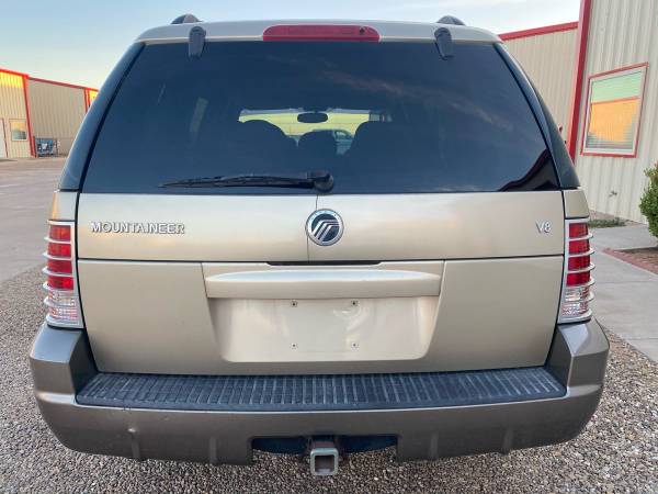 2003 Mercury Moutaineer V8 3rd Row Leather Heated Seats Low Miles -... for sale in Lubbock, TX – photo 7