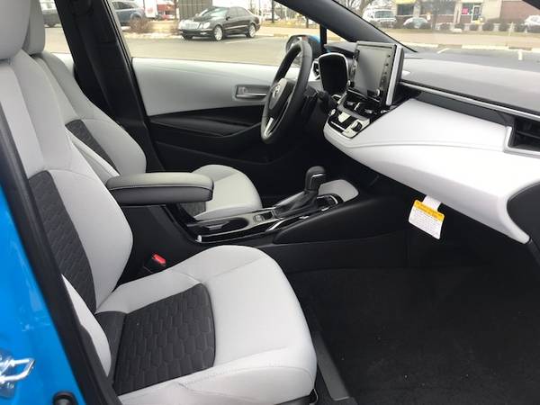 2022 Toyota Corolla SE Hatchback - PRACTICALLY NEW! FULL WARRANTY! for sale in Mason, MI – photo 14