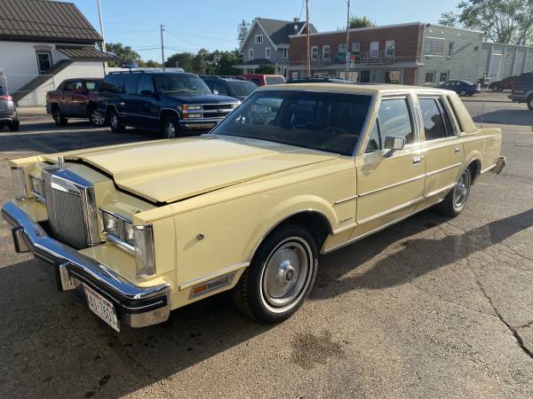 1981 Lincoln Towncar - cars & trucks - by owner - vehicle automotive... for sale in STURGEON BAY, WI – photo 3