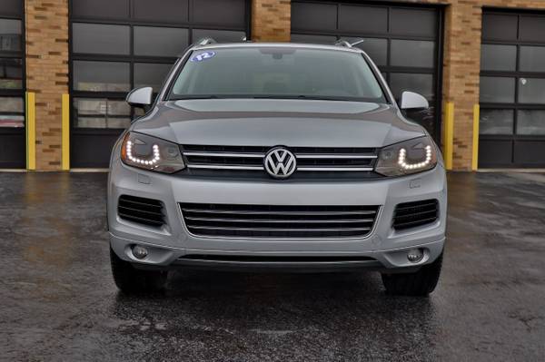 2012 Volkswagen Touareg 4dr TDI Lux Cool Silve for sale in Oak Forest, IL – photo 8