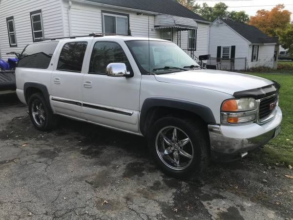 2001 Yukon XL 4x4 - cars & trucks - by owner - vehicle automotive sale for sale in Buffalo, NY – photo 3
