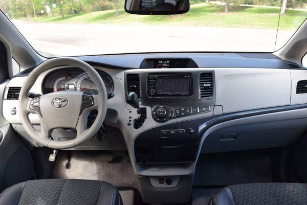 2014 Toyota Sienna 5dr 8-Passenger Van V6 SE FWD - cars & for sale in Denver, NE – photo 20