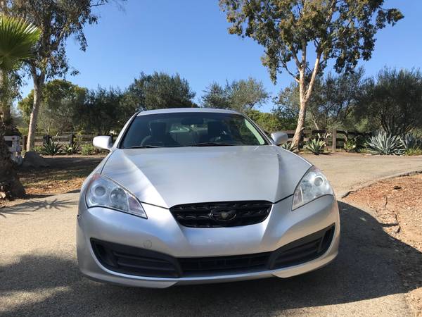 2011 Hyundai Genesis Coupe 2.0L Turbo - cars & trucks - by owner -... for sale in Carlsbad, CA – photo 2