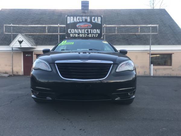 11 Chrysler 200 S V6 Hard Top Convertible! 5YR/100K WARRANTY INCLUDED! for sale in METHUEN, ME – photo 5