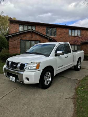 2005 Nissan Titan Extended can Pickup for sale in Des Plaines, IL – photo 2