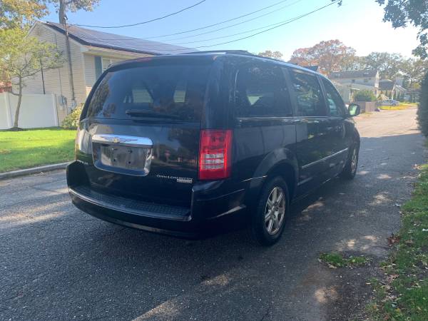 2009 CHRYSLER MINI VAN - cars & trucks - by owner - vehicle... for sale in Ronkonkoma, NY – photo 4