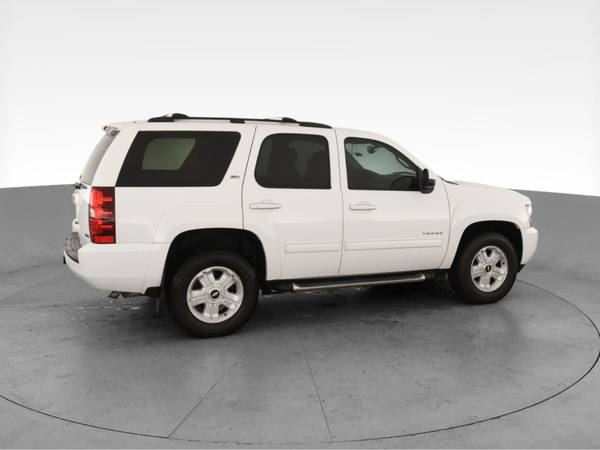 2012 Chevy Chevrolet Tahoe LT Sport Utility 4D suv White - FINANCE -... for sale in Providence, RI – photo 12