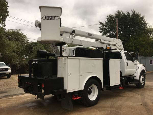 2011 Ford F-750 Automatic Cummins Diesel Bucket Material Handler WT for sale in Arlington, TX – photo 9