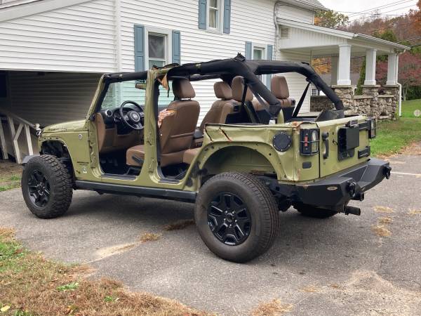 2013 Jeep Wrangler Unlimited Rubicon 4dr Commando Green / Saddle 6... for sale in Waterbury, NY – photo 9