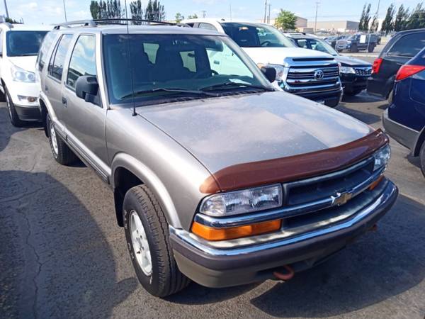 2000 Chevrolet Blazer LS 4WD 5D4.3 - cars & trucks - by dealer -... for sale in Columbia Falls, MT – photo 17