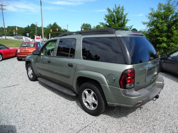 **** 2004 Chevy Trailblazer EXT 3rd seat,rear a/c tow pkg. *********** for sale in Denver, NC – photo 4