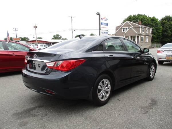 2011 HYUNDAI SONATA 4 CYLINDER TRADE-IN SPECIAL! - cars & trucks -... for sale in North Providence, RI – photo 9