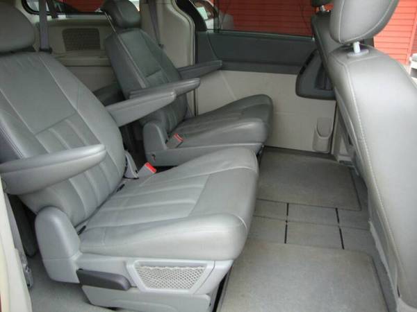 2008 Chrysler Town and Country Touring 4dr Mini Van 141300 Miles for sale in Merrill, WI – photo 13