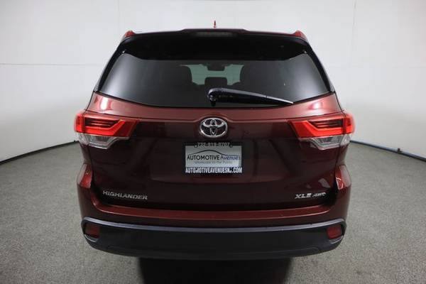 2018 Toyota Highlander, Ooh La La Rouge Mica - - by for sale in Wall, NJ – photo 4
