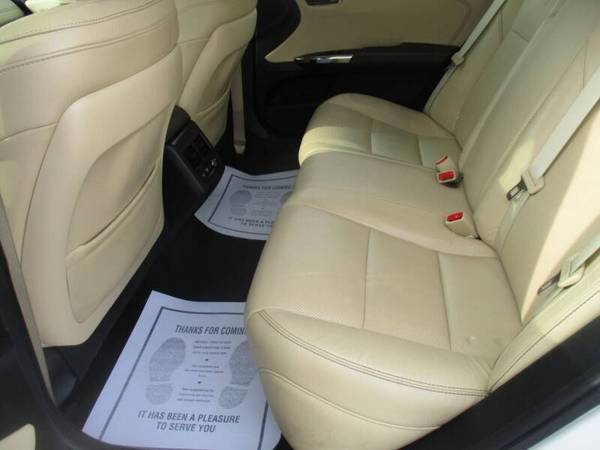 2015 Toyota Avalon Limited, Leather, Sun, Nav, Loaded! Beautiful... for sale in Fargo, ND – photo 16