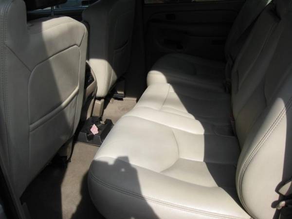 2005 Chevrolet Avalanche 1500 LT - Low Rates Available! - cars & for sale in Prospect Park, DE – photo 18