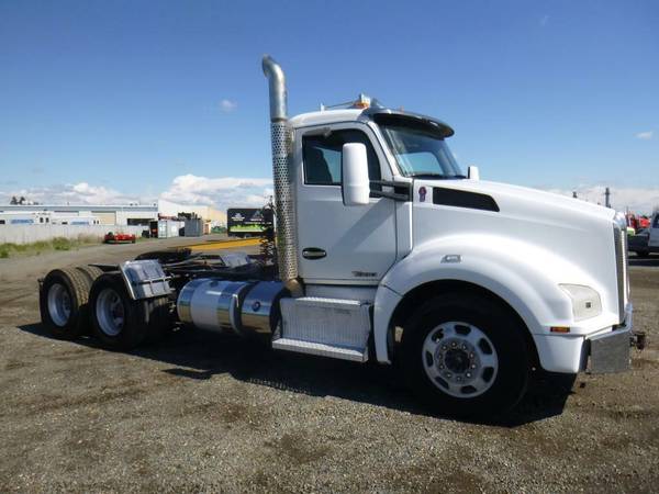 2015 Kenworth T880 T/A Truck Tractor - cars & trucks - by dealer -... for sale in Sacramento, NV – photo 2