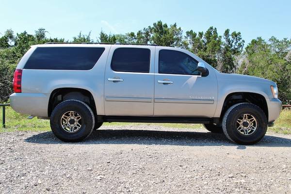 2008 CHEVROLET SUBURBAN 1500 LT - LEATHER & 3RD ROW - LOOKS SWEET! for sale in LEANDER, TX – photo 7