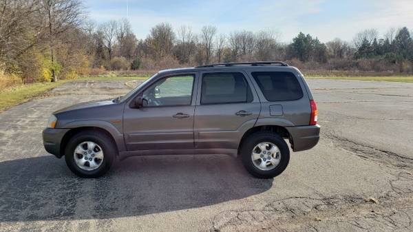 2003 Mazda Tribute ES - - by dealer - vehicle for sale in Grand Blanc, MI – photo 8