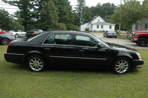 2011 Cadillac DTS Luxury Edition Sedan - LOW LOW MILES - 1 Owner for sale in Windham, MA – photo 5
