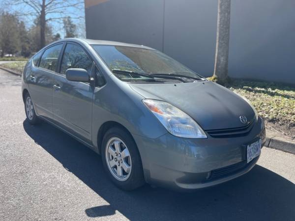 2005 TOYOTA PRIUS HYBRID HATCHBACK ONE OWNER/CLEAN CARFAX - cars & for sale in Portland, OR – photo 2