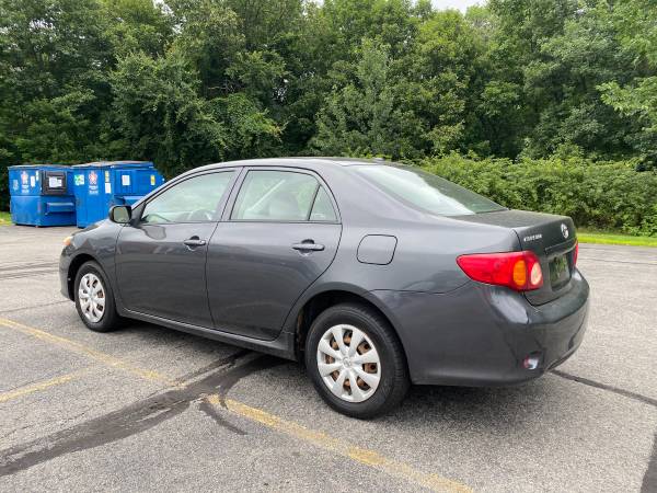 2010 TOYOTA COROLLA // 5 SPEED // SUPER SALE PRICE!! - cars & trucks... for sale in East Derry, NH – photo 2