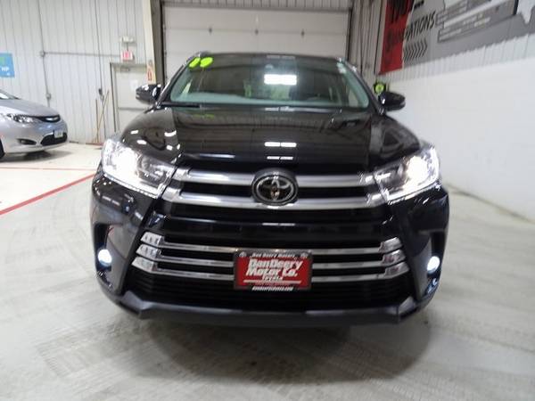 2019 Toyota Highlander Limited Midnight Black Metallic - cars &... for sale in Cedar Falls, IA – photo 15