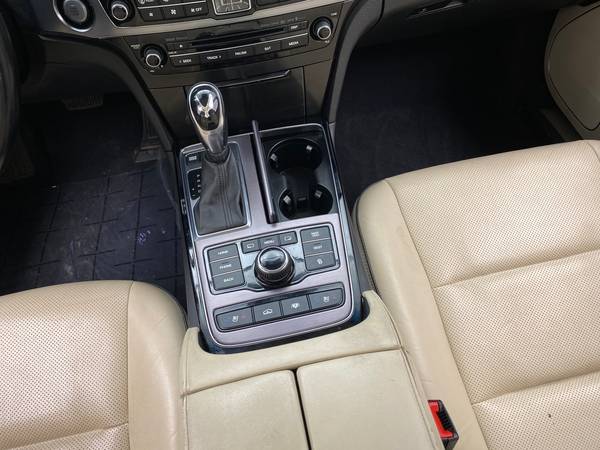 2014 Hyundai Equus Signature Sedan 4D sedan White - FINANCE ONLINE -... for sale in Covington, OH – photo 23