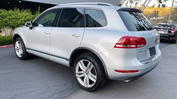 2012 VW Volkswagen Touareg Exec suv Cool Silver Metallic - cars & for sale in Laguna Niguel, CA – photo 9