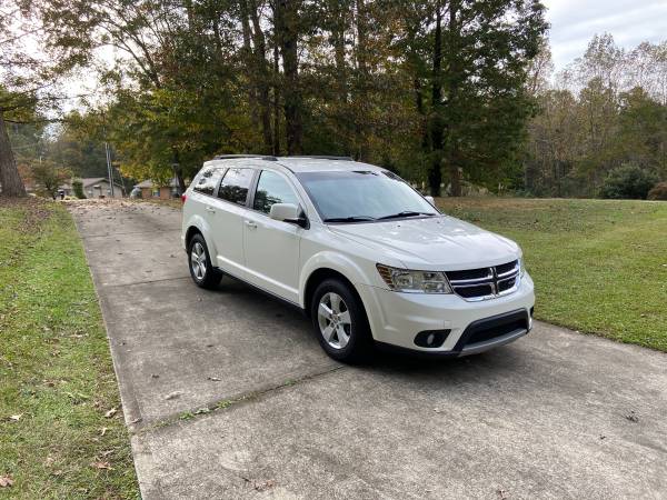 2012 Dodge Journey SXT - cars & trucks - by owner - vehicle... for sale in Raleigh, NC – photo 2