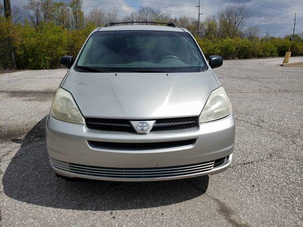 2004 Toyota Sienna LE for sale in Fort Wayne, IN – photo 3