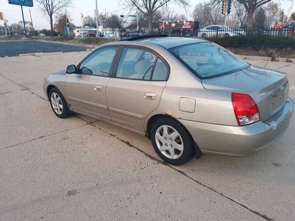 2005 Hyundai Elantra - cars & trucks - by owner - vehicle automotive... for sale in milwaukee, WI – photo 2