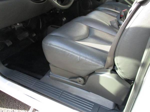 2007 Chevrolet Silverado 3500 Classic REG. CAB 4X4 GAS, CAB CHASSIS... for sale in south amboy, NJ – photo 7