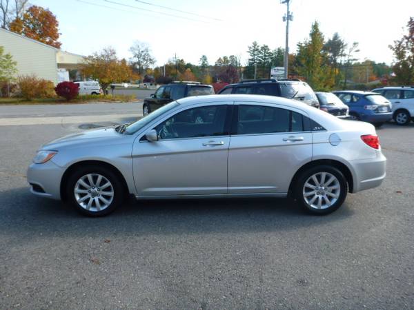 2011 CHRYSLER 200 SEDAN VERY CLEAN RUNS AND DRIVES GOOD-130K MILES -... for sale in Milford, ME – photo 2