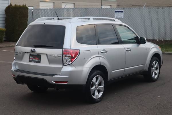 2011 Subaru Forester Touring - LEATHER / NAVIGATION / ONLY 81K... for sale in Beaverton, WA – photo 4
