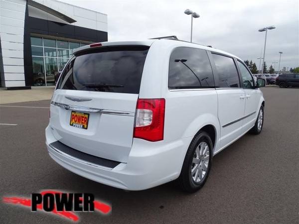 2016 Chrysler Town & Country Touring Minivan, Passenger for sale in Salem, OR – photo 3