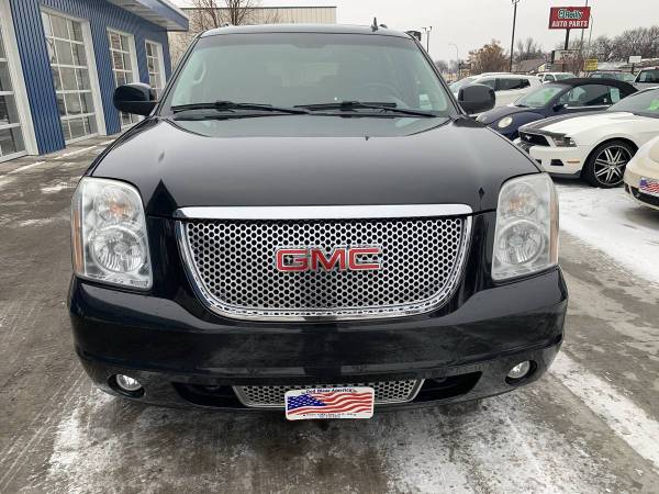2011 GMC Yukon XL DENALI/All-Wheel Drive/Fully Loaded! for sale in Grand Forks, MN – photo 3