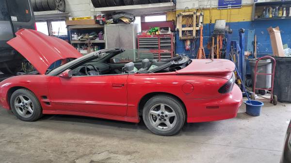 1999 Pontiac Firebird 2dr Convertable only 51, 247 miles runs great for sale in Wickliffe, OH – photo 3