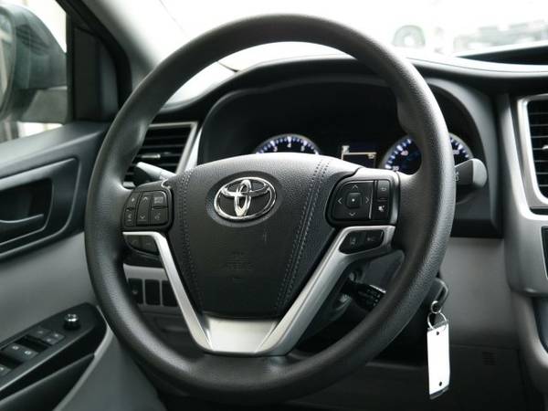 2018 Toyota Highlander LE with for sale in Murfreesboro, TN – photo 15