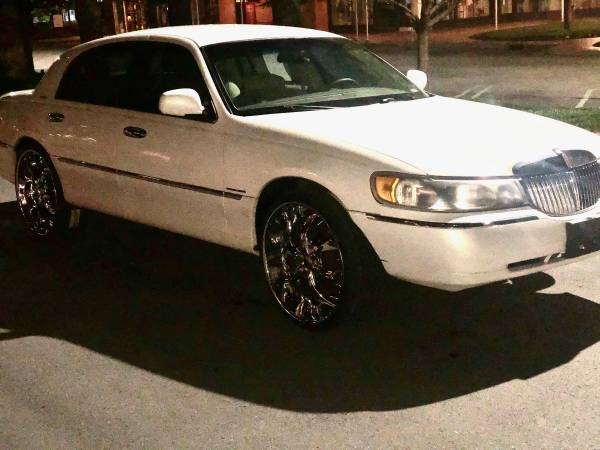 2000 lincoln Town Car - - by dealer - vehicle for sale in Tulsa, OK – photo 5