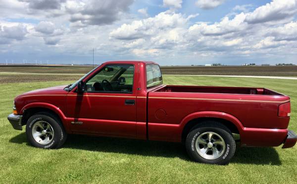 1998 Chevy S10 TruckWell Care For! for sale in Arrowsmith, IL – photo 2