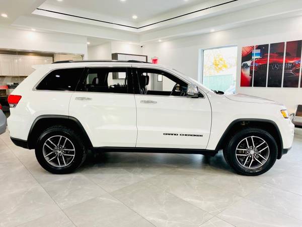 2018 Jeep Grand Cherokee Limited 4x4 359 / MO - cars & trucks - by... for sale in Franklin Square, NY – photo 8